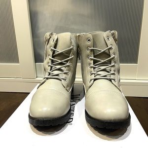 Wanted quilted combat boots size 8
